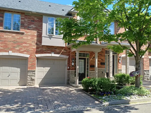 2401 5th Line W #8, Mississauga, ON L5K 1V9