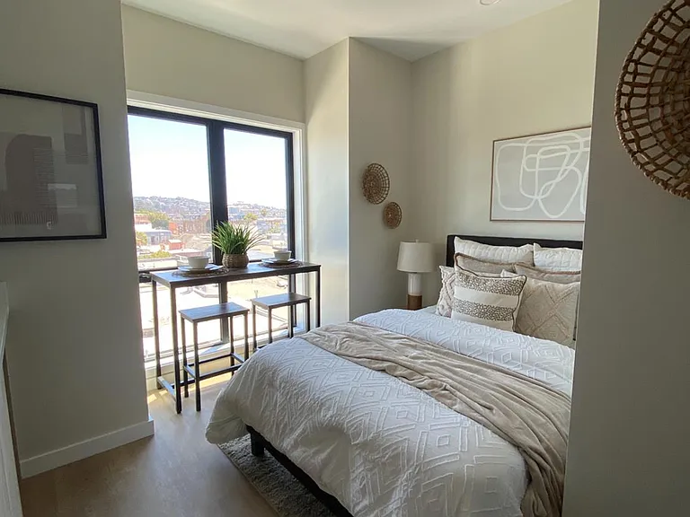 811 Valencia St #203 — Photo 2