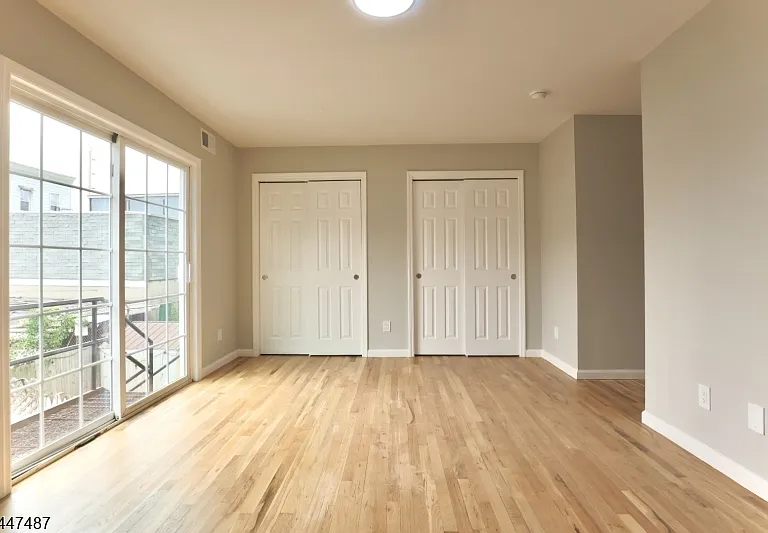 452 Marshall St — Photo 13