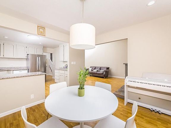 5th image of 3615 Brach Way