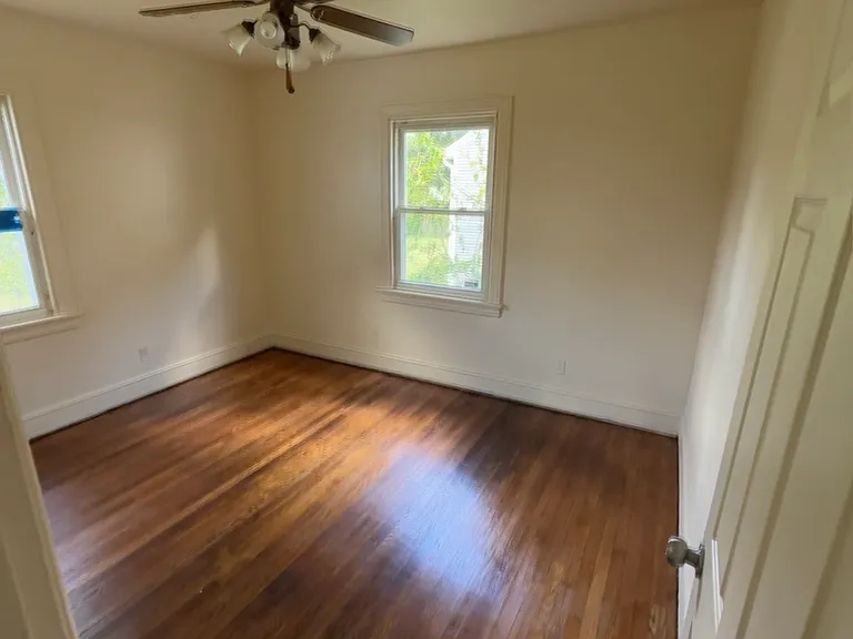 614 Pensacola Ave — Photo 2