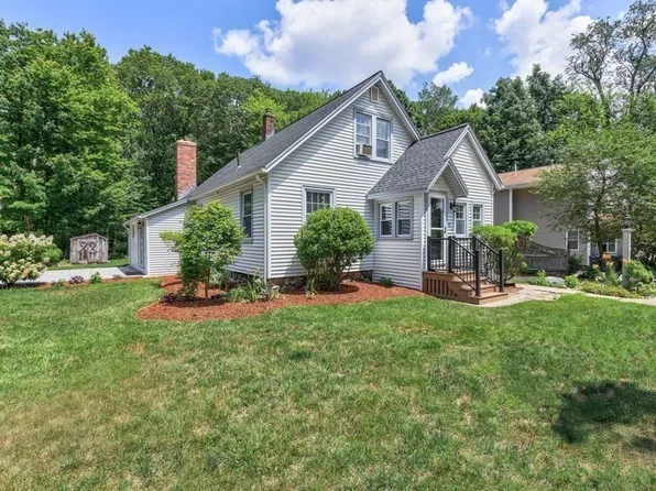 17 Birch Ave, Holden, MA 01520