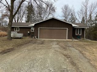 5730 270th St E, Faribault, MN 55021