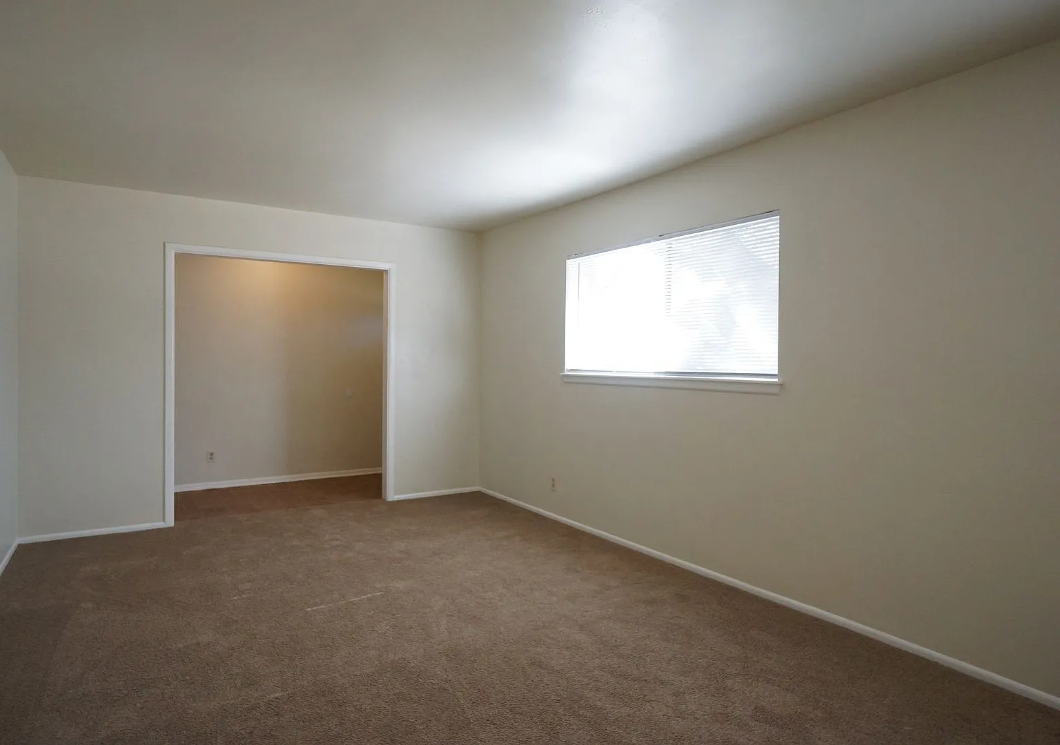 4 Bedroom - North Central - Harmony Hills — Photo 4