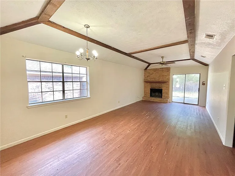 2317 San Pedro Dr — Photo 2