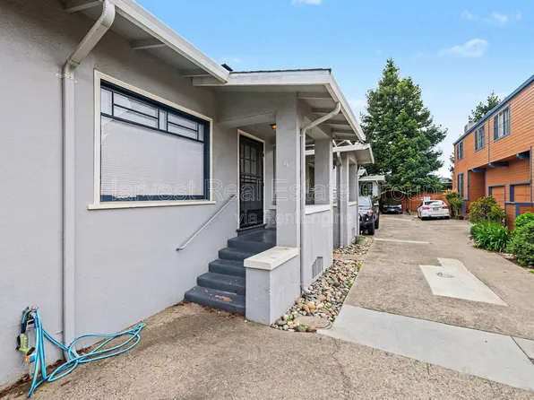 2156 Clinton Ave #B, Alameda, CA 94501