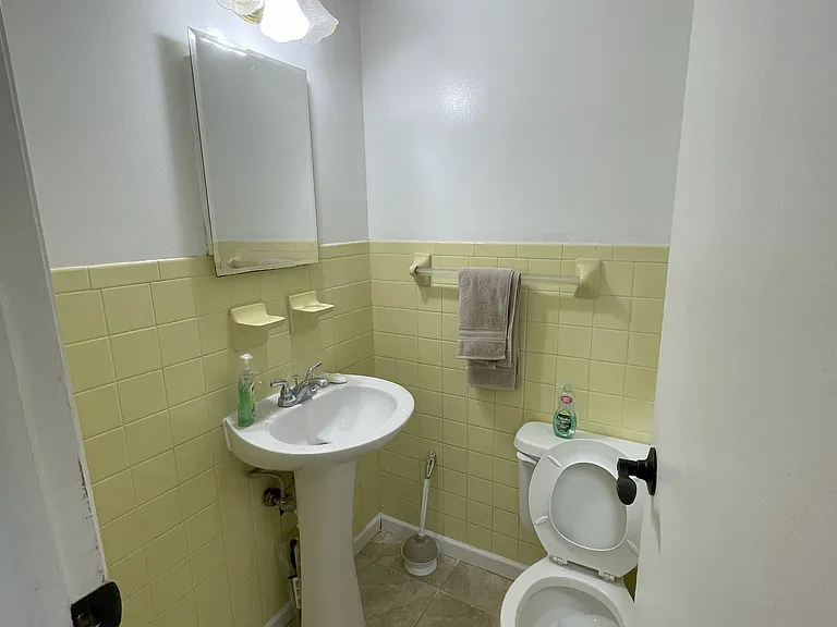 8 Sweet Brier Dr — Photo 17