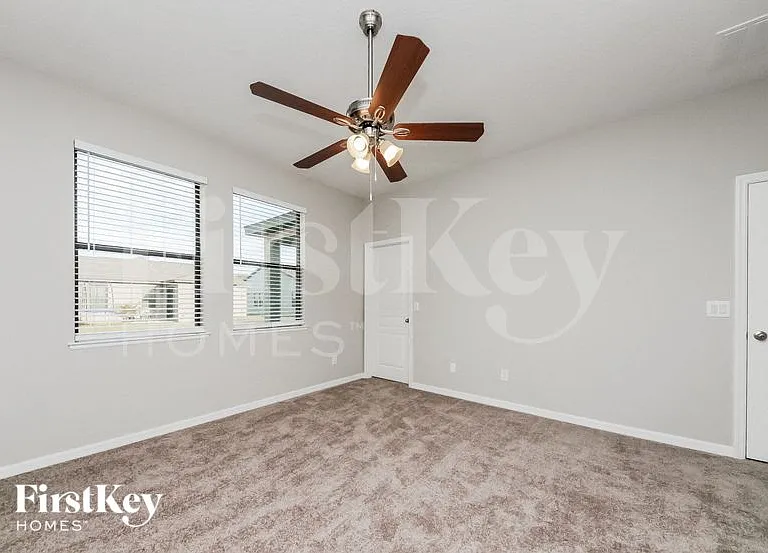 4705 Blackthorn Cir — Photo 7