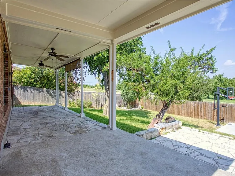 1107 Middle Brook Dr — Photo 35