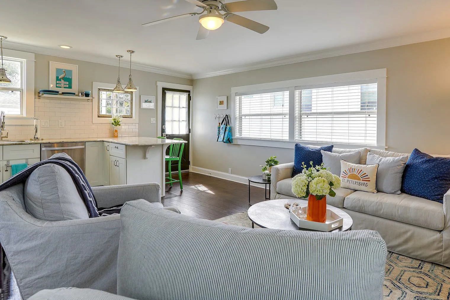1 bed, 1.0 bath, 581 sqft, $2,967 — Photo 4