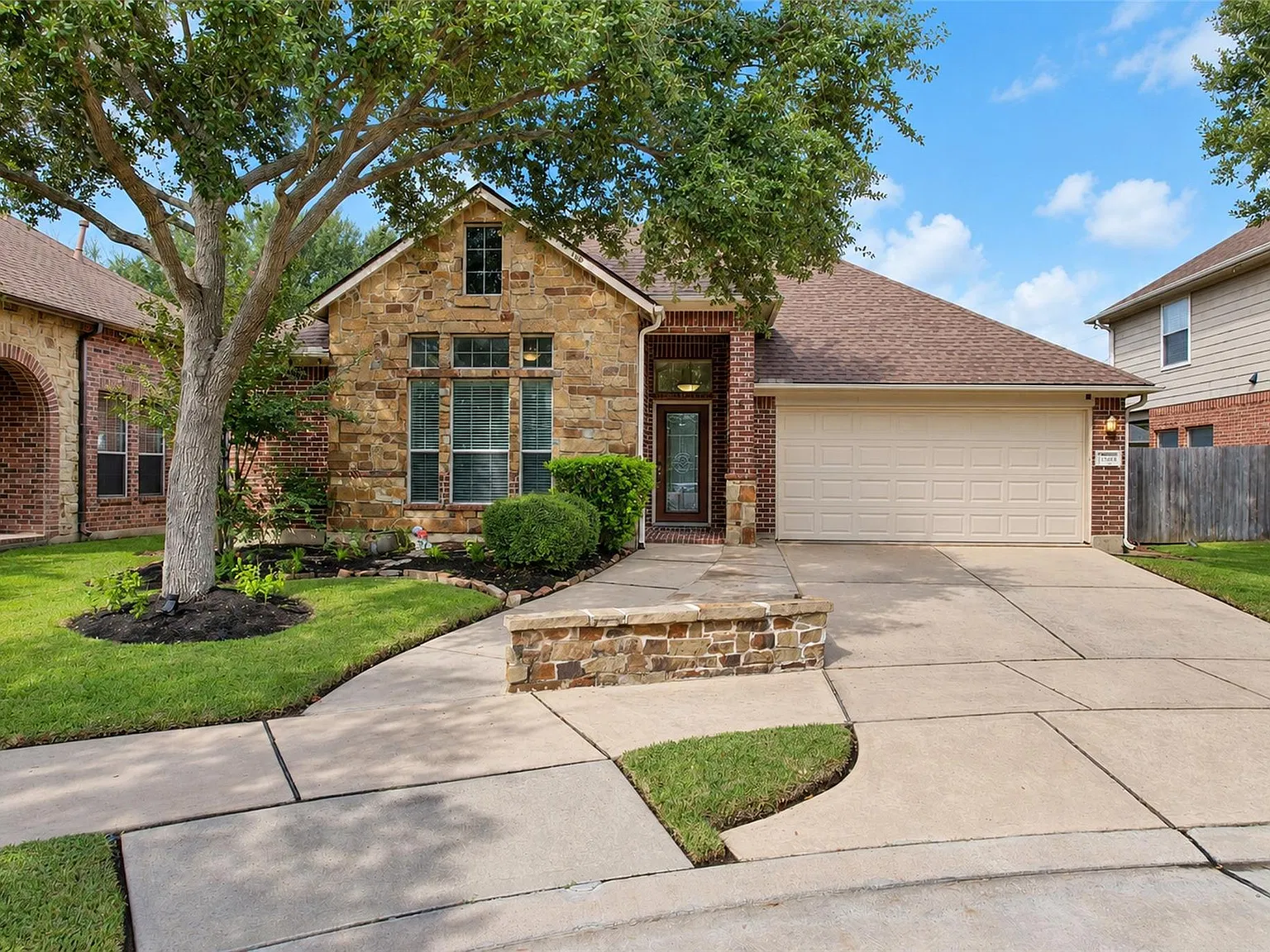 3 bed, 2.5 bath, 2300 sqft, $3,600 — Photo 1