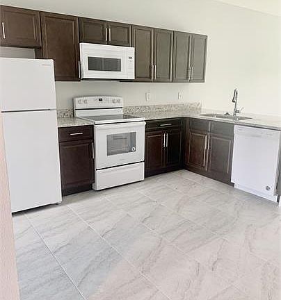 4th image of 746 Camel Ct #11017505