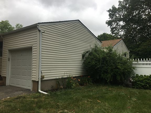 2nd image of 3107 Beechnut Ave