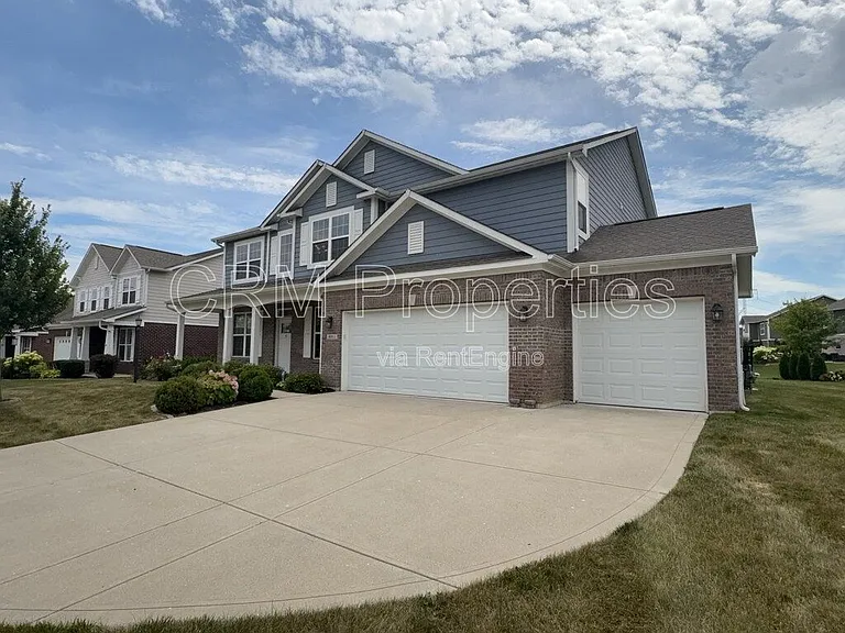 6311 Burgin Dr — Photo 2