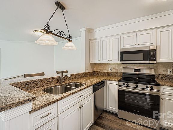 5th image of 18701 Nautical Dr APT 103