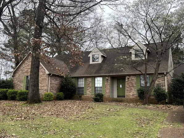 1903 Beechwood Cir, Florence, AL 35630