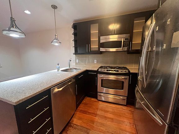 2nd image of 83-30 Kew Gardens Rd #Pha