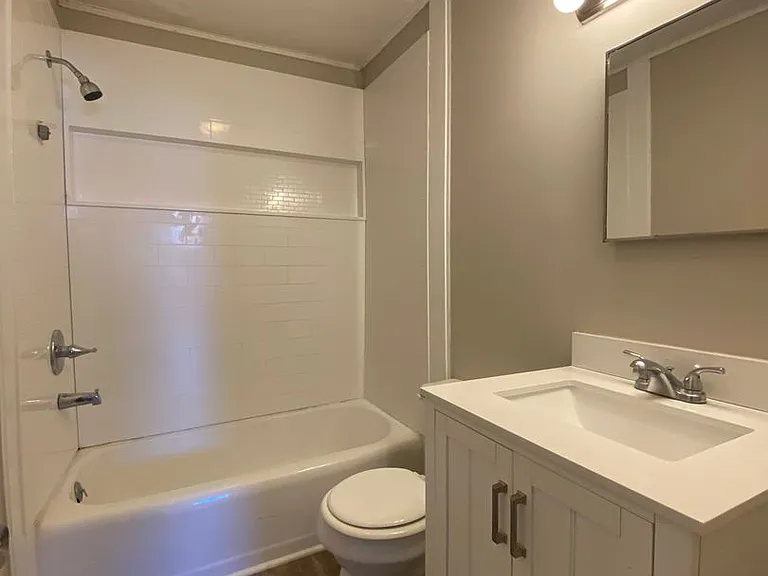 624 Bruce St — Photo 12