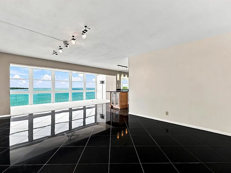 7200 Sunshine Skyway Ln S #6G — Photo 8
