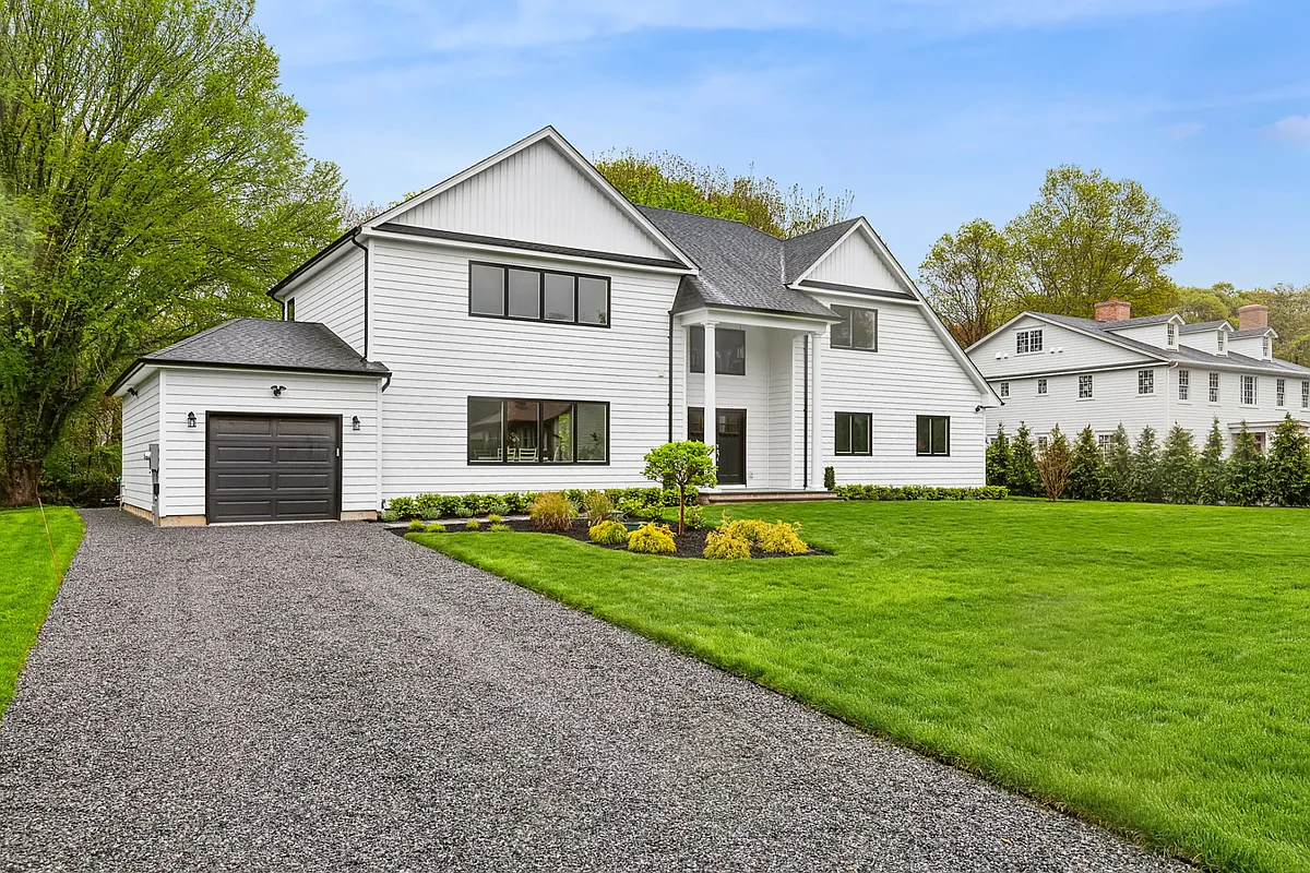 Building Photo - 6 Millstone Dr