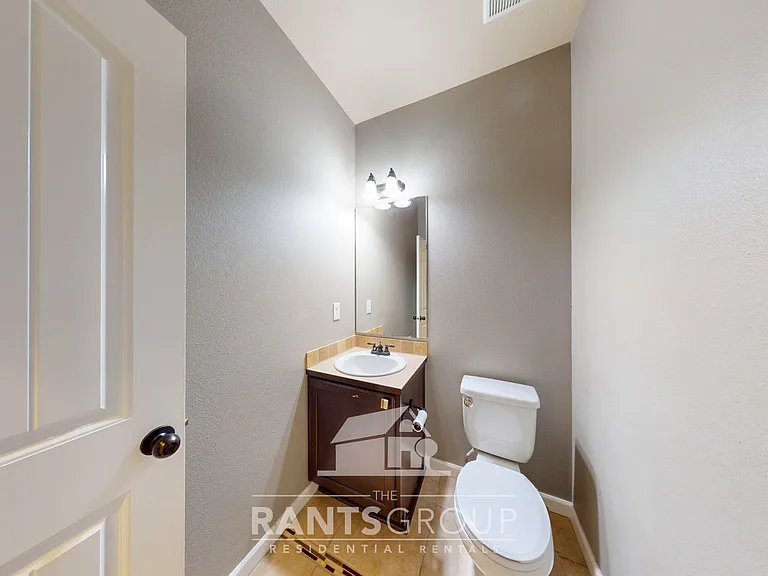 7084 Bailey St SE — Photo 9