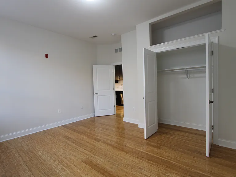 The Greenview — Photo 15