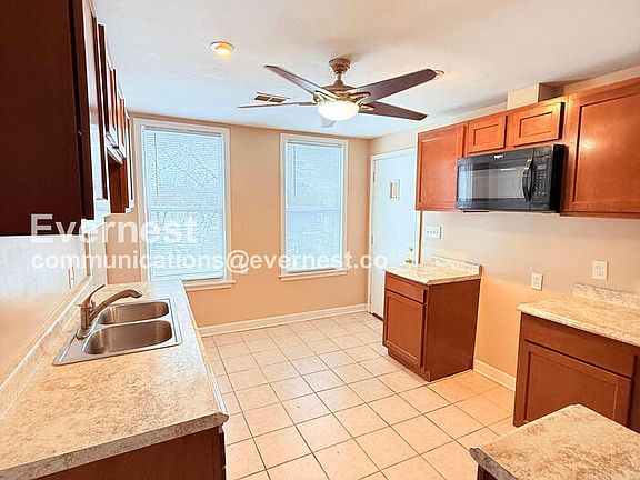 3rd image of 4443 Elmwood St #4447