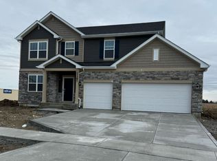 11297 Green Pl, Winfield, IN 46307