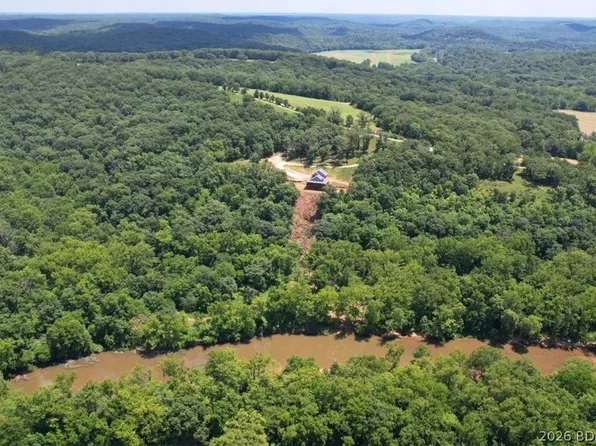 1378 Full Gallop Ln, Roach, MO 65787
