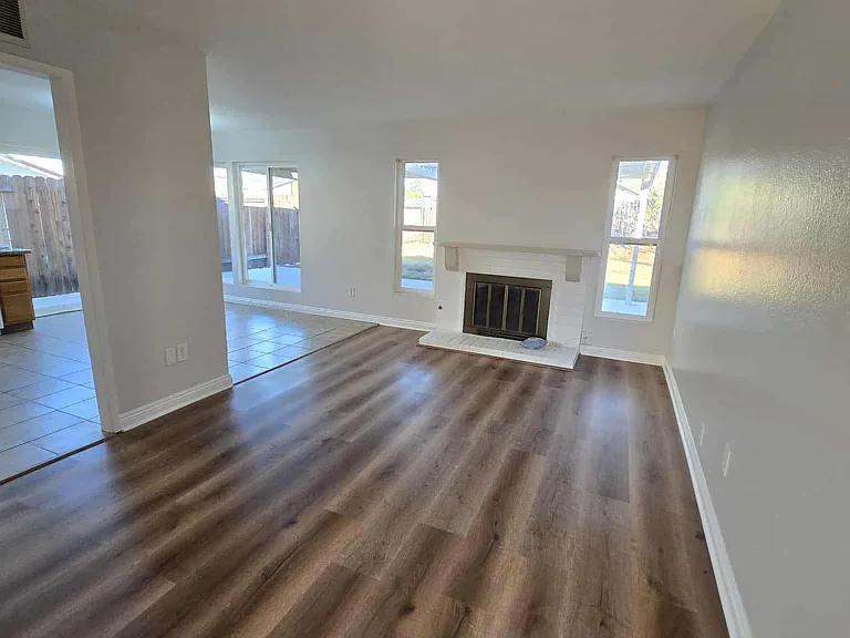 1495 Vallejo Dr — Photo 4