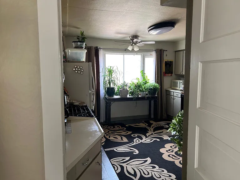 8 Garnet Ave — Photo 20