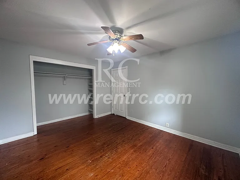 212 Logan St — Photo 11