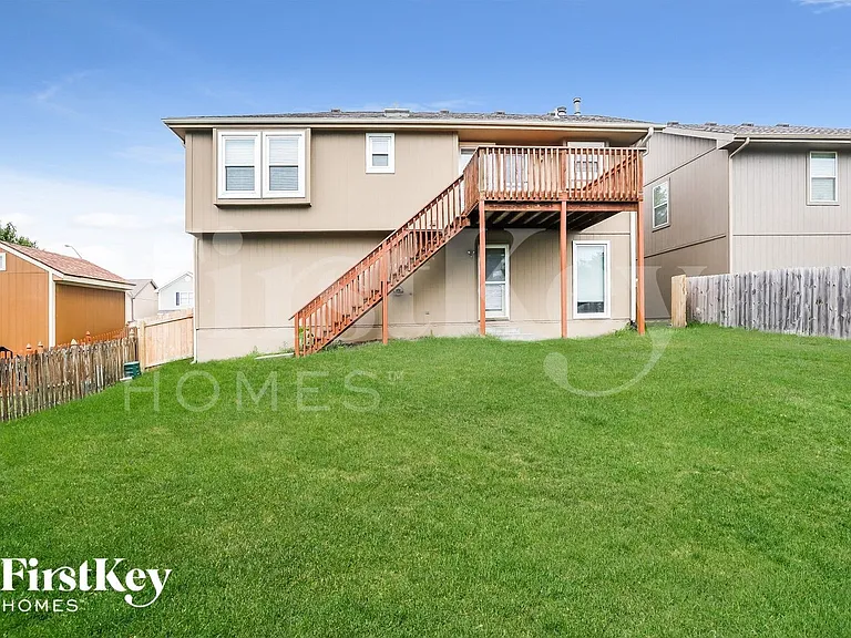 8688 NE 110th St — Photo 15
