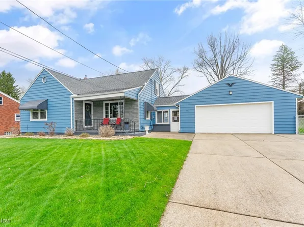 321 Hillcrest Ave, Hubbard, OH 44425