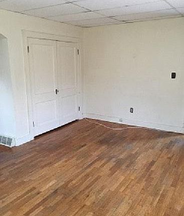 2nd image of 521 S 7th St APT 2