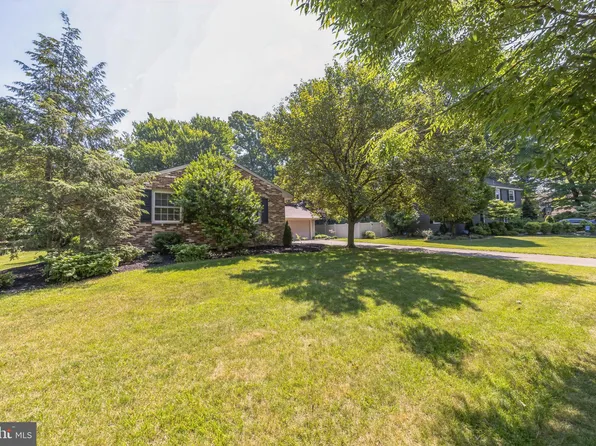114 Rockingham Rd, Cherry Hill, NJ 08034