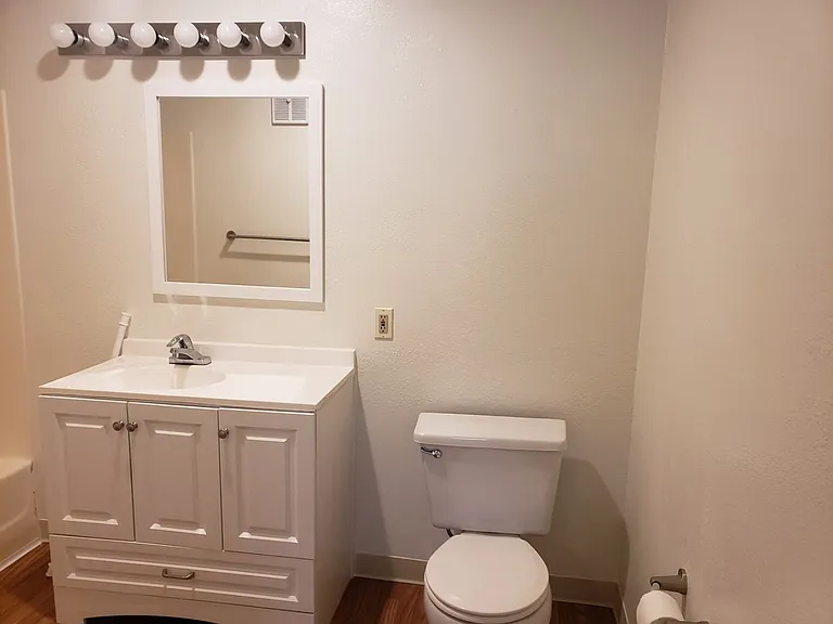 Aeg 55+ Senior Property in the Heart of HIllcrest — Photo 20