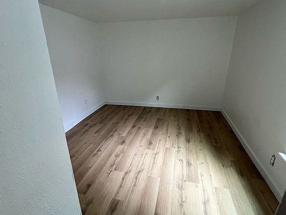 5th image of 448 Pace St