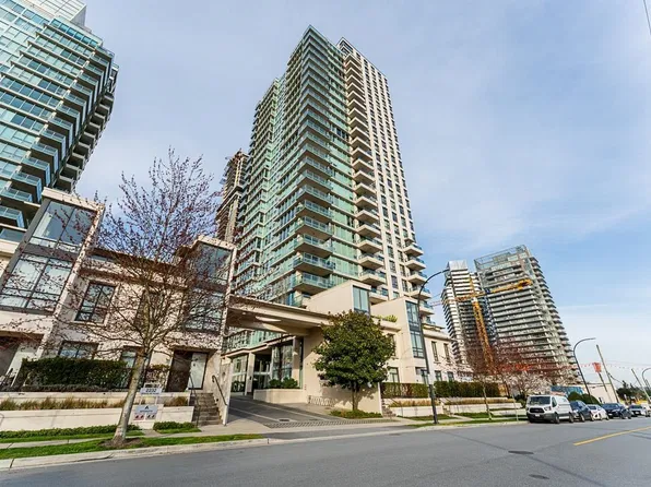 2232 Douglas Rd #905, Burnaby, BC V5C 0G9
