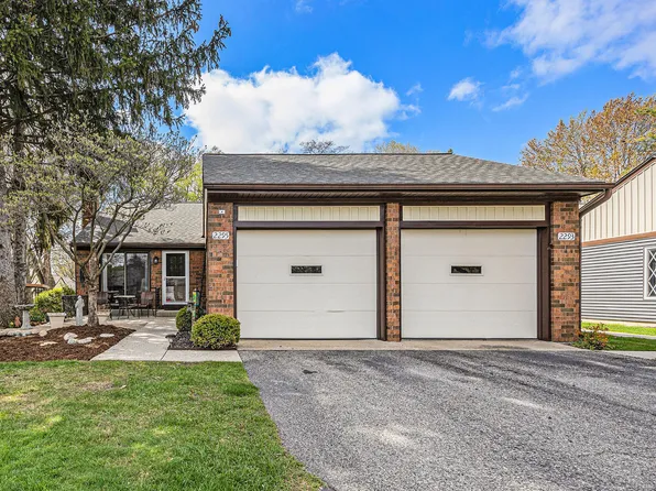 2295 Radcliff Cir SE, Grand Rapids, MI 49546