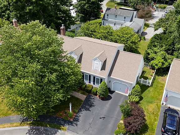 2nd image of 25 Intervale Farm Ln