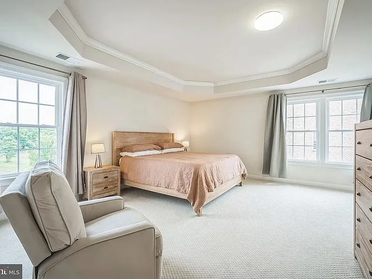 423 Parkview Ave — Photo 11