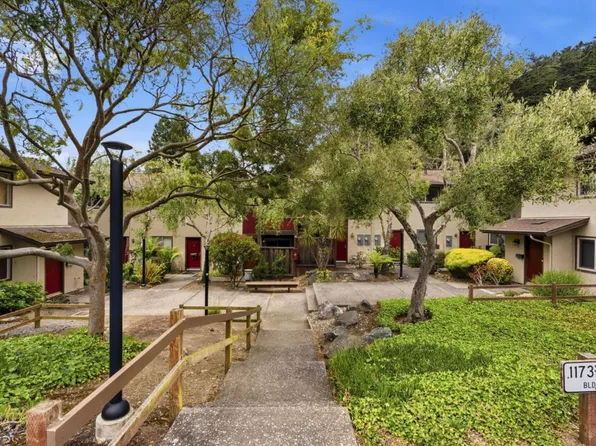 1181 Oddstad Blvd, Pacifica, CA 94044