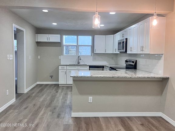 4th image of 1274 LAKE SHORE Boulevard