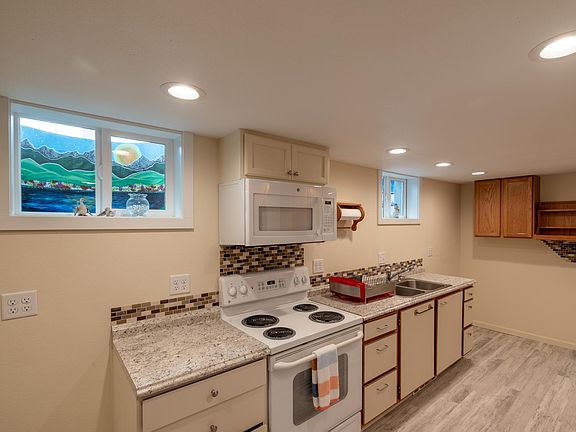 2nd image of 410 Norman Ave
