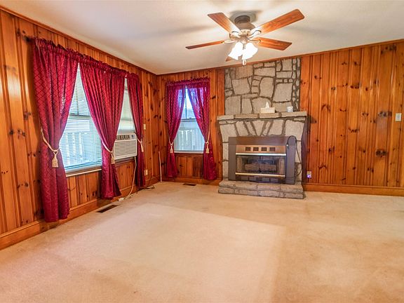 3rd image of 211 Old Furnace Rd