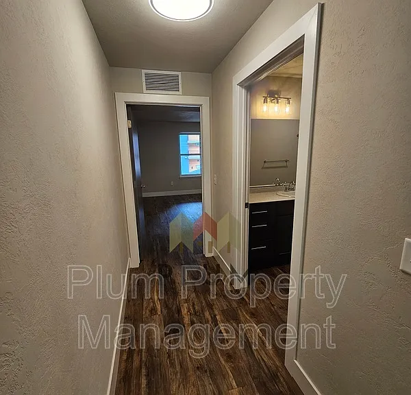 425 Michigan Ave #106 — Photo 24