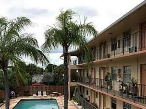 1021 NE 24th Ave APT 24, Pompano Beach, FL 33062