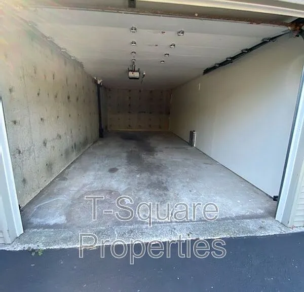 325 5th Ave S #1 — Photo 4
