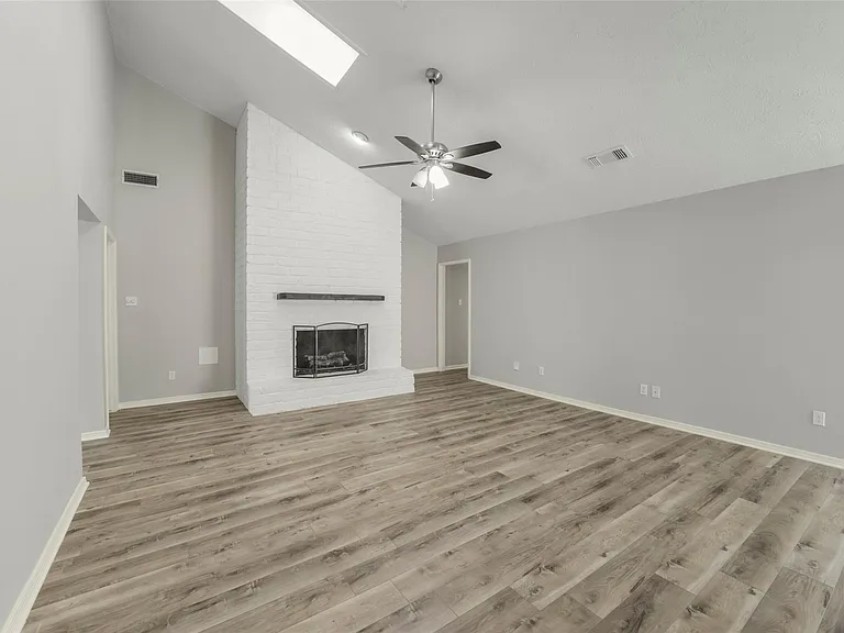 21323 Park Bluff Dr — Photo 29